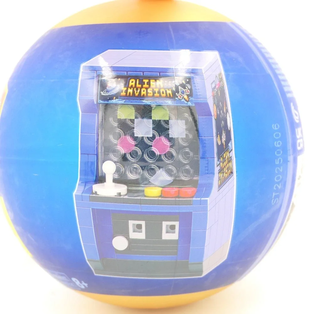Zuru MAX Retro Collection Capsule Building Toy 3 Pk Telephone Camera Video Game